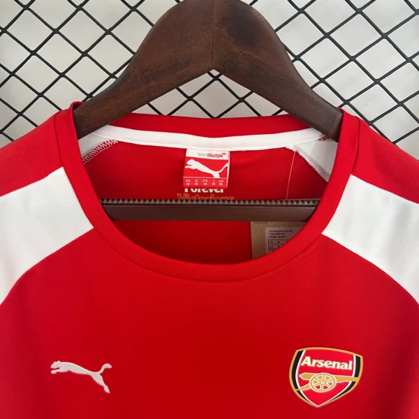Camiseta retro Arsenal Özil 2014-2015 cuello