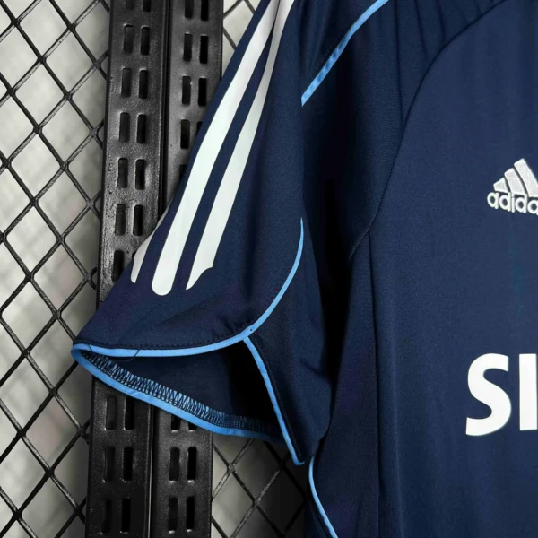 Maglia retrò Real Madrid Blu 2005-2006 manica