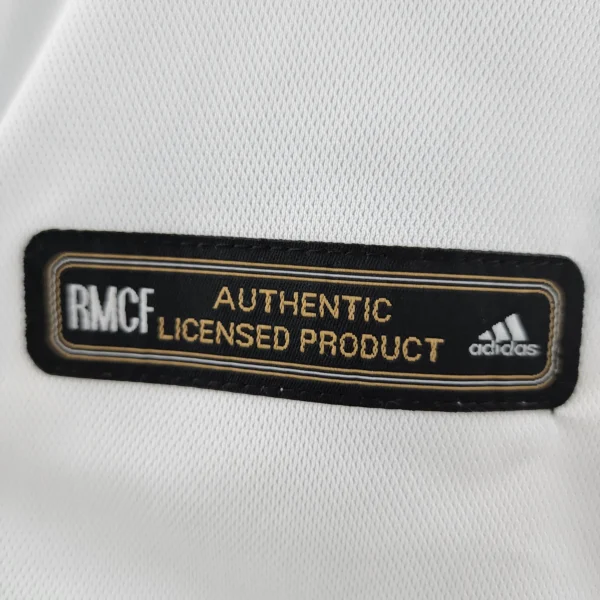 Maglia retrò Real Madrid Raúl 2000-2001 etichetta