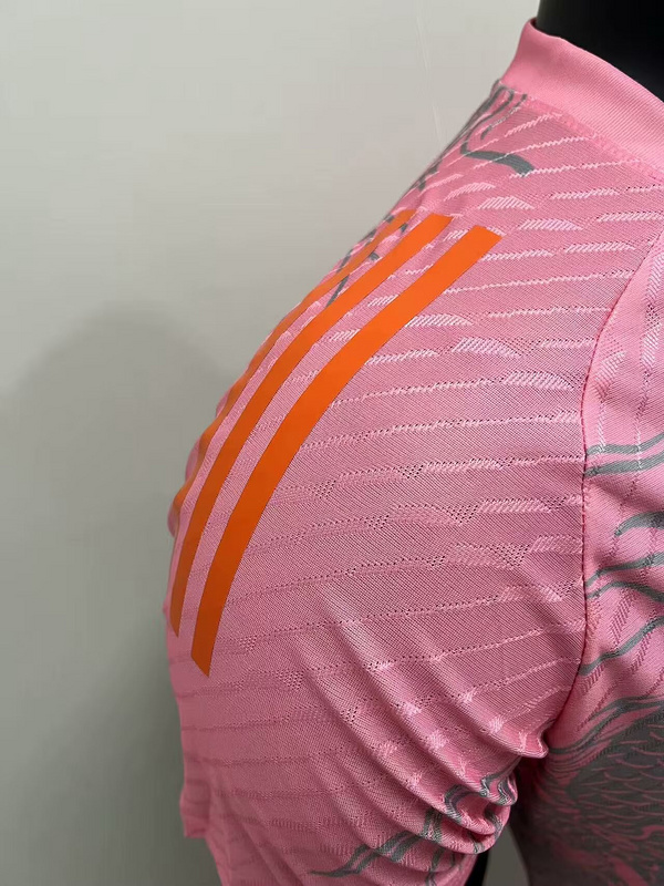 Maglia rosa Real Madrid 2025-2026 Dragon spalla