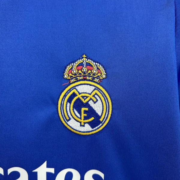 Conjunto Real Madrid bambino 2025-2026 Blu stemma
