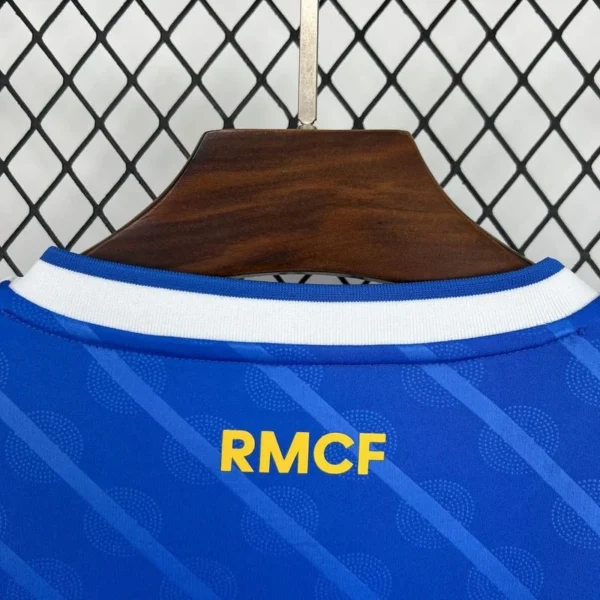 Nuova maglia Real Madrid 2025-2026 blu scollo anteriore