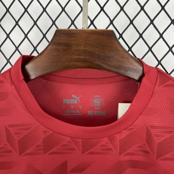 Nuova maglia Valencia CF rossa 2025-2026 colletto