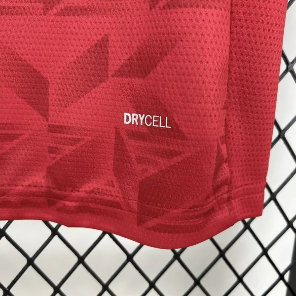 Nuova maglia Valencia CF rossa 2025-2026 materiale