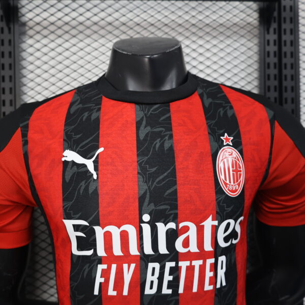 Maglia Modric AC Milan 2025-2026 colletto