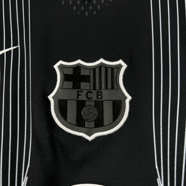 Maglia FC Barcelona 2025-2026 nera stemma