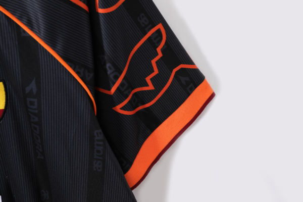 Maglia nera retrò AS Roma 1999–2000 manica-1