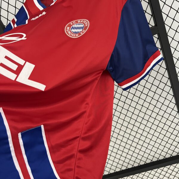 Maglia retrò Bayern Monaco rossa 1993-1995 laterale
