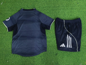 Conjunto bambino Real Madrid nero 2025-2026 numero