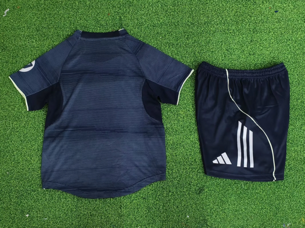 Conjunto bambino Real Madrid nero 2025-2026 dorsale