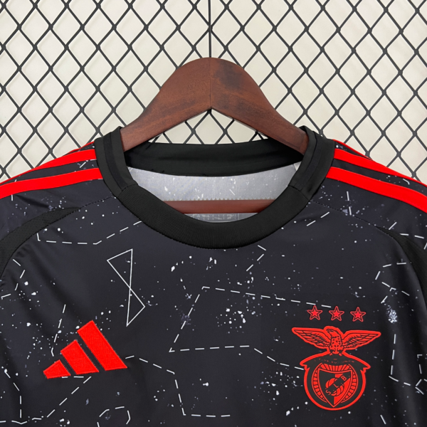 Maglia Benfica 2024-2025 Nera collo