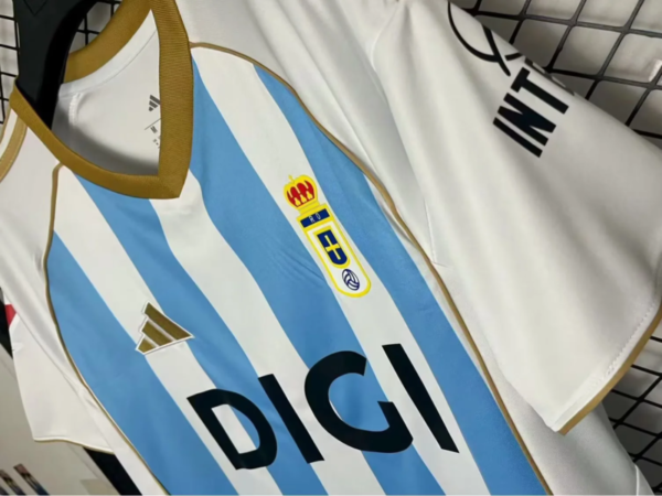 Maglia Real Oviedo 2025-2026 laterale