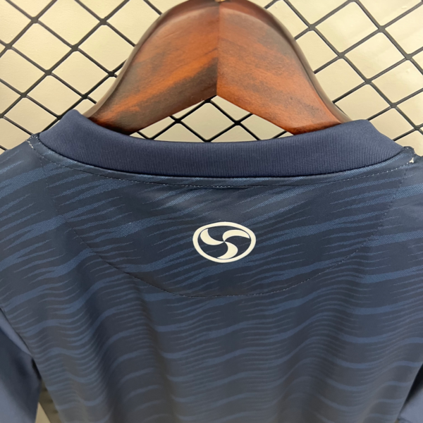 Maglia blu Celta de Vigo 2025-2026 collo anteriore