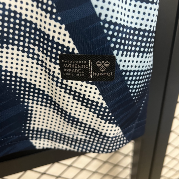 Maglia blu Celta de Vigo 2025-2026 etichetta