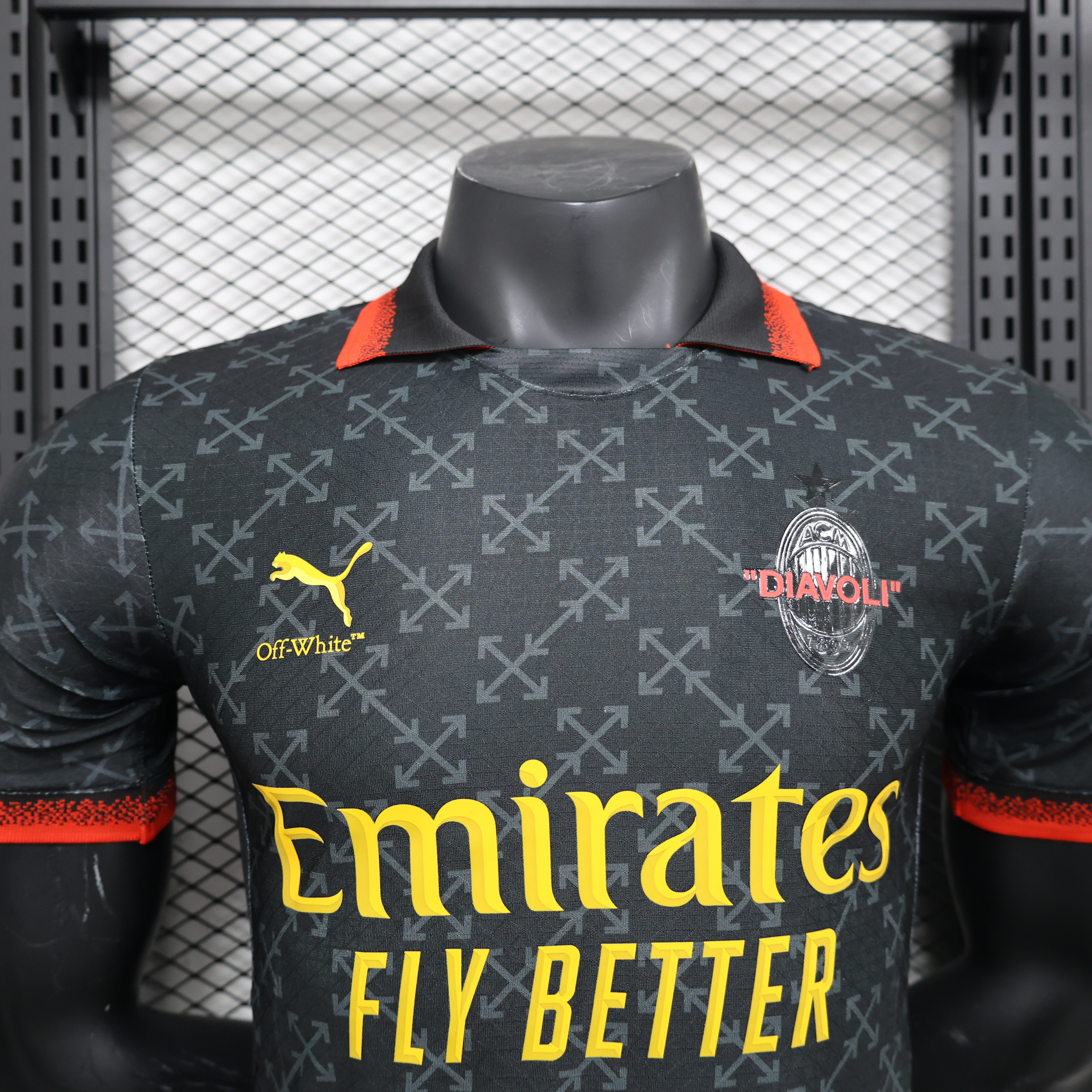 Maglia nera AC Milan 2025-2026 colletto