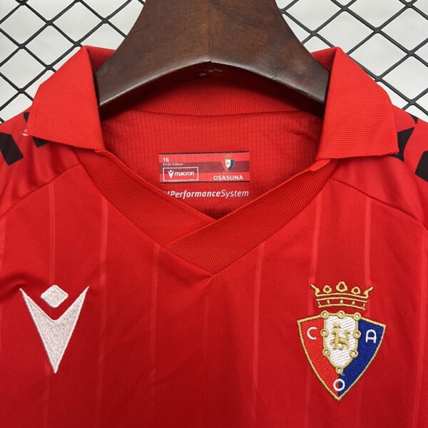 Completo bambino Osasuna rosso 2025-2026 colletto