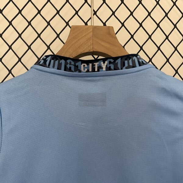 Completino bambino celeste Manchester City 2024-2025 collo