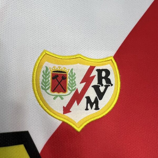 Maglia Retro Rayo Vallecano 2001-2002 stemma