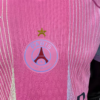 Maglia Paris Saint-Germain rosa 2025-2026 stemma