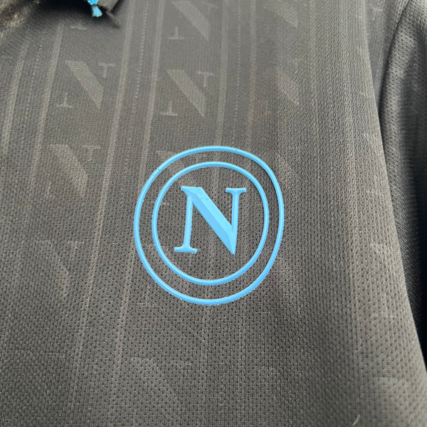 Maglia nera Napoli 2025-2026 stemma