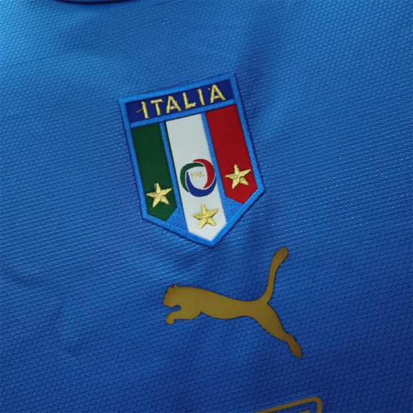 Maglia retro Italia Cannavaro 2006 con stemma