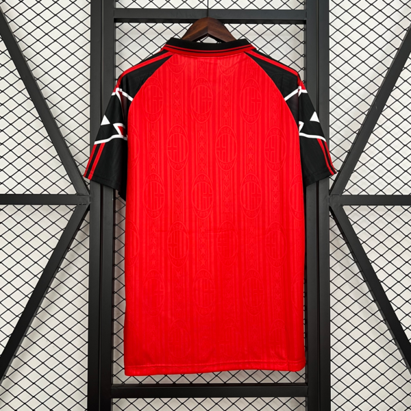 Maglia retrò rossa AC Milan 1997-1998 con numero