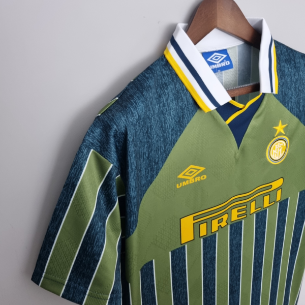 Maglia retro verde Inter Milano 1995-1996 spalla