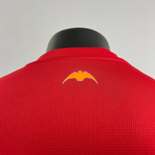 Maglia rossa Valencia CF 2025-2026 collo anteriore