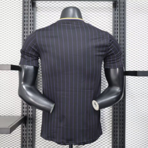 Nuova maglia nera Manchester United 2025-2026 con numero