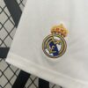 Pantaloncini Real Madrid 2024-2025 Bianchi stemma