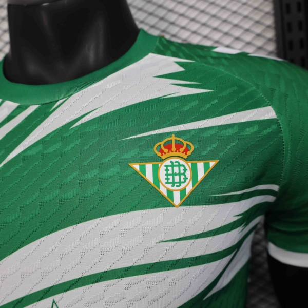 Maglia Naruto Real Betis 2025-2026 stemma