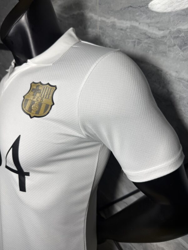 Maglietta Yamal 304 FC Barcelona bianca 2025-2026 manica 1