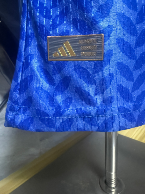 Maglia azzurra Italia Mondiale 2026 materia