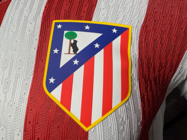 Maglia Manica Lunga Atletico Madrid 2025-2026 stemma