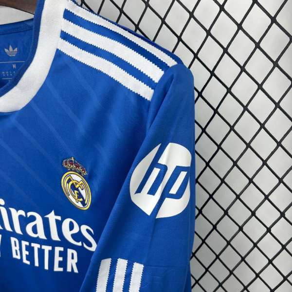maglia a maniche lunghe Real Madrid blu 2025-2026 spalla