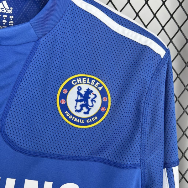 Maglia retrò a manica lunga Chelsea 2009-2010 stemma