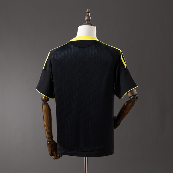 Maglia retro nera Liverpool 2010-2011 con numero