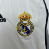 Completo retro bambino Real Madrid 2006-2007 stemma superiore