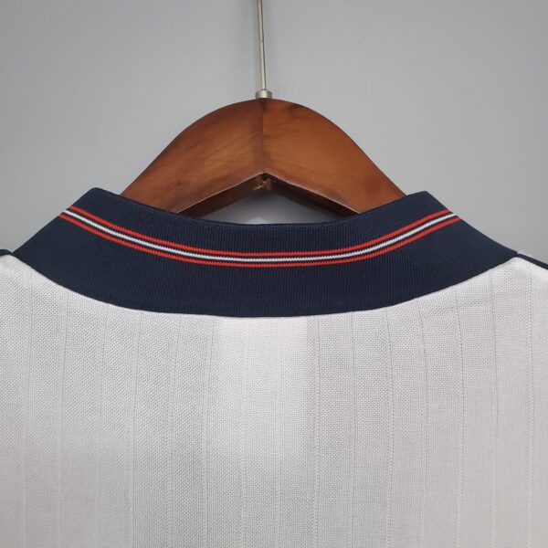 Maglia Retro Inghilterra 1984-1987 collo anteriore