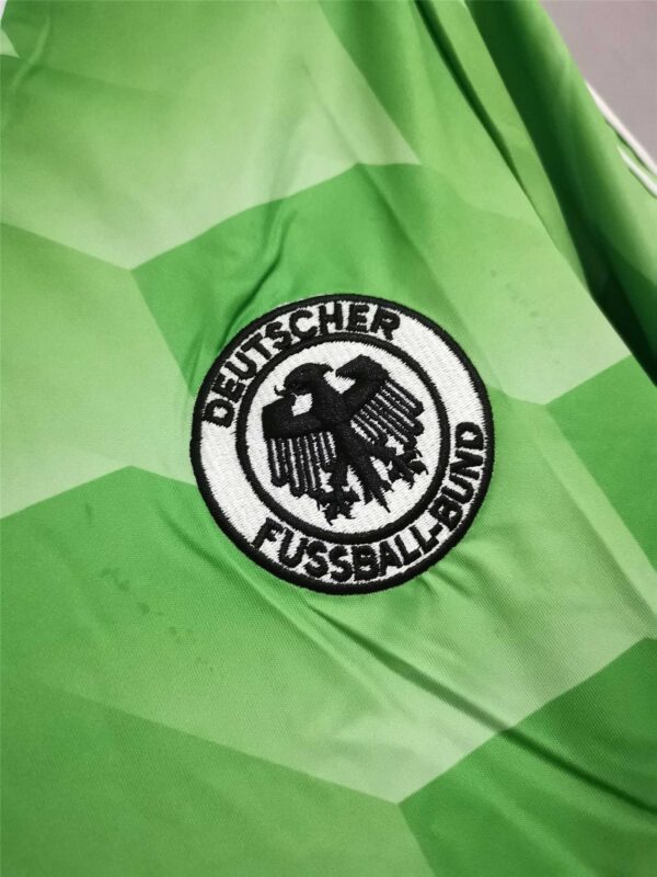 Maglia retro Germania 1988 verde con stemma